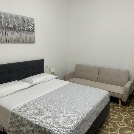 Larisa Home Apartment Рим Экстерьер фото